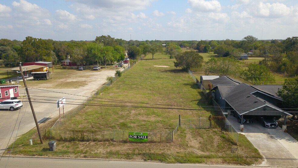 More Photos Of 2808-2900 S Laurent St, Victoria Land For Sale