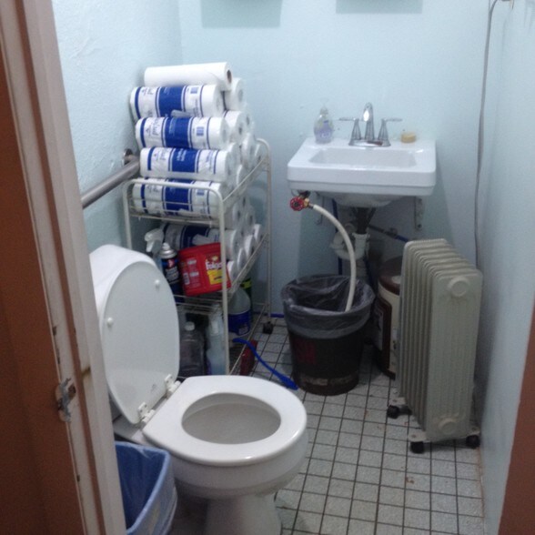 More Photos Of 316 Broadway St, Sparks General Retail For Sale