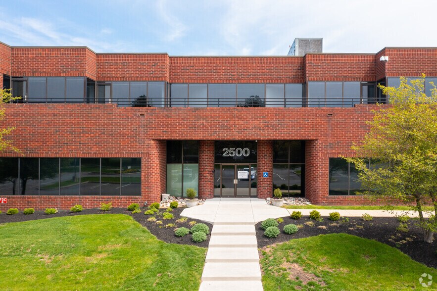 More Photos Of 2500 Monroe Blvd, Norristown Office For Lease