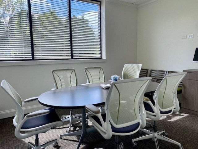 More Photos Of 7340-7380 Kingery Hwy, Darien Storefront For Lease