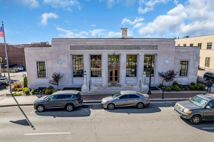 More Photos Of 131 Strawberry Alley Aly, Clarksville General Retail For Lease