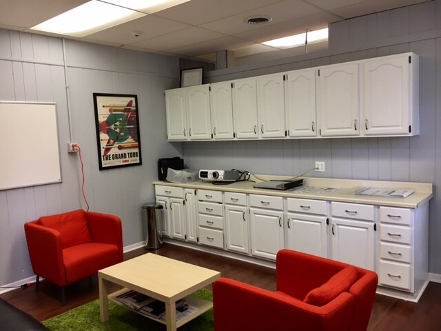 More Photos Of 4949 Forest Ave, Downers Grove Office For Sale