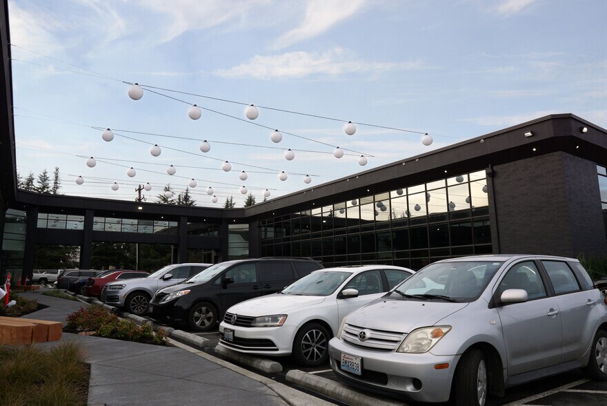 More Photos Of 4634-4636 E Marginal Way S, Seattle Unknown For Lease