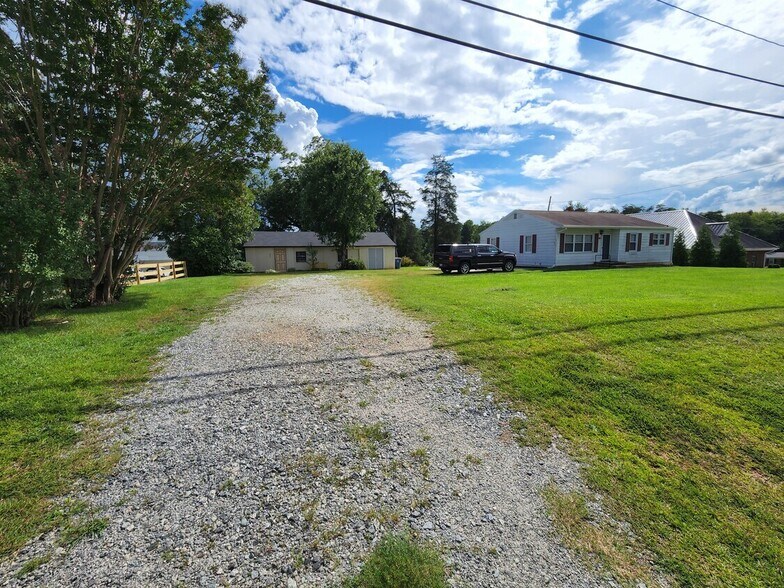 More Photos Of 4905 Auburn Rd, Summerfield Land For Sale