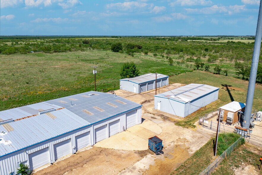 More Photos Of 5878 W US Highway 80, Terrell Showroom For Sale
