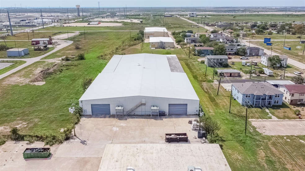 More Photos Of 101 W 4th St, Freeport Warehouse For Sale