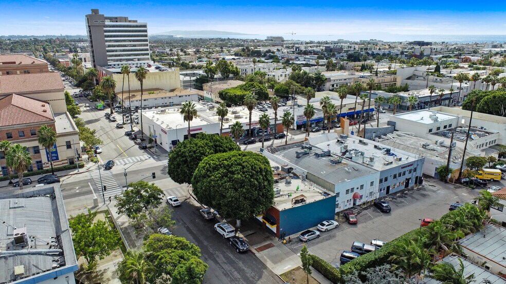 More Photos Of 1433 Wilshire Blvd, Santa Monica Restaurant For Lease