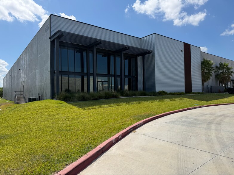 Primary Photo Of 7917 S 23RD ST, McAllen Warehouse For Lease