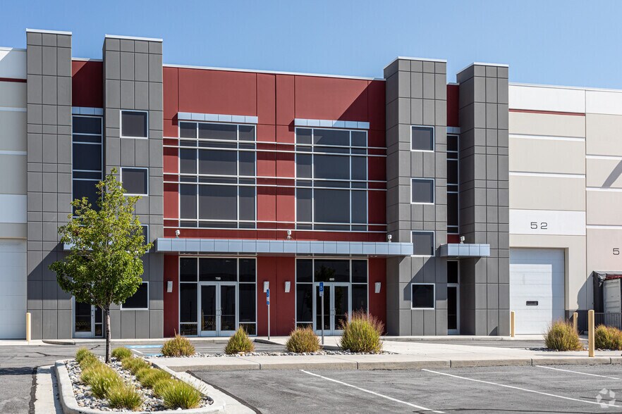 More Photos Of 1555 S Gramercy Rd, Salt Lake City Warehouse For Lease