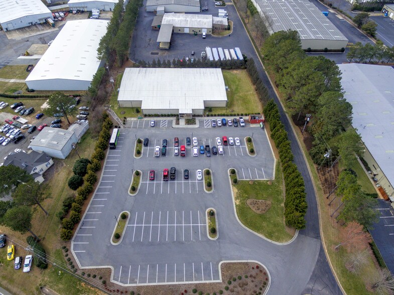 More Photos Of 5300 Fayetteville Rd, Raleigh Flex For Lease
