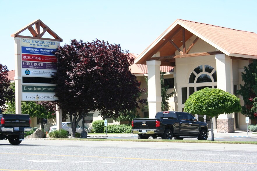 More Photos Of 8836 W Gage Blvd, Kennewick Office For Sale