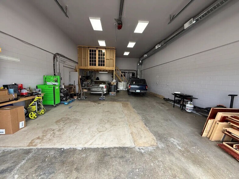 More Photos Of 421 Wabasso Ave, Louisville Office For Lease