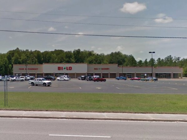 Primary Photo Of 1317 Elm St, Hampton Supermarket For Lease