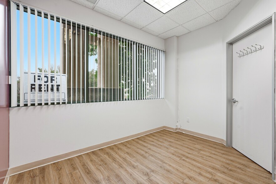 More Photos Of 1000 Newbury Rd, Thousand Oaks Medical For Sale