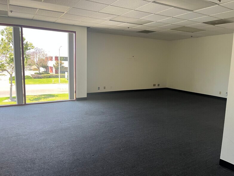 More Photos Of 4730-4780 Calle Quetzal, Camarillo Warehouse For Lease
