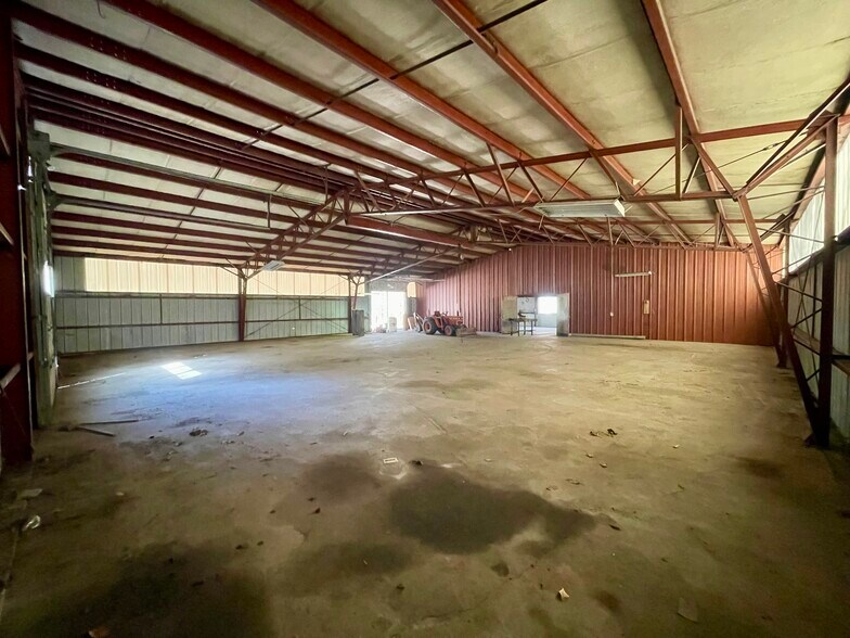 More Photos Of 45 Hoppen Rd, New Hartford Industrial For Lease