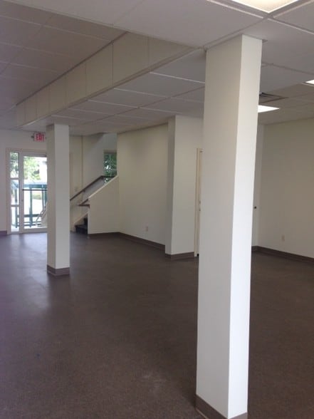 More Photos Of 12 E Mount Pleasant Ave, Livingston Storefront Retail Office For Lease