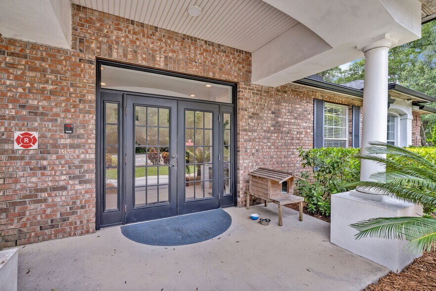 More Photos Of 820 Clark St, Oviedo Office For Sale