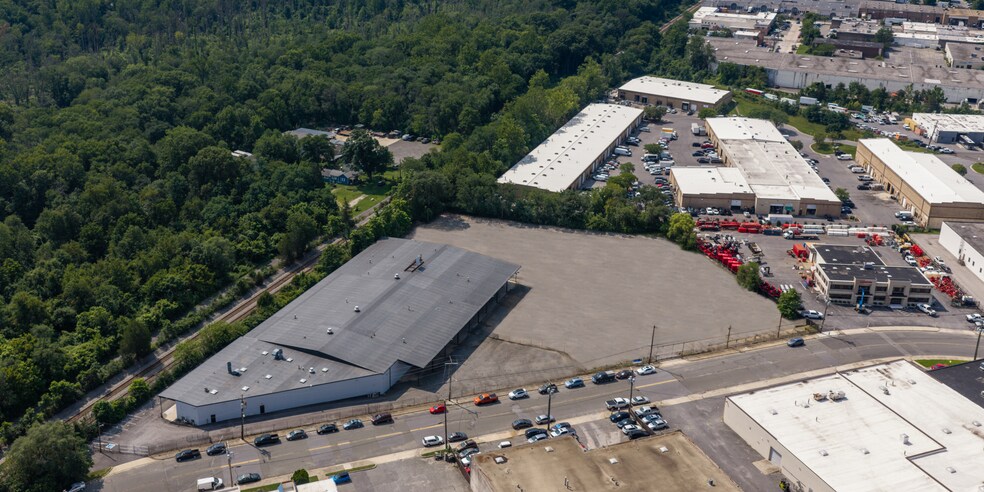 More Photos Of 10301 Southard Dr, Beltsville Service For Lease