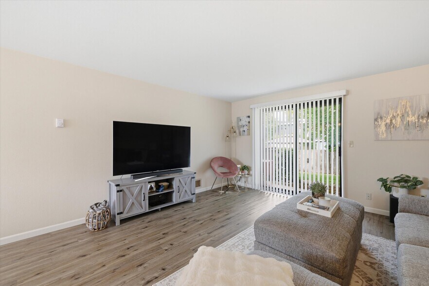 More Photos Of 1601-1607 Bonney Ave, Sumner Apartments For Sale