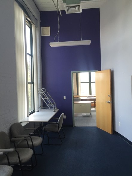 More Photos Of 134 Thurbers Ave, Providence Medical For Lease