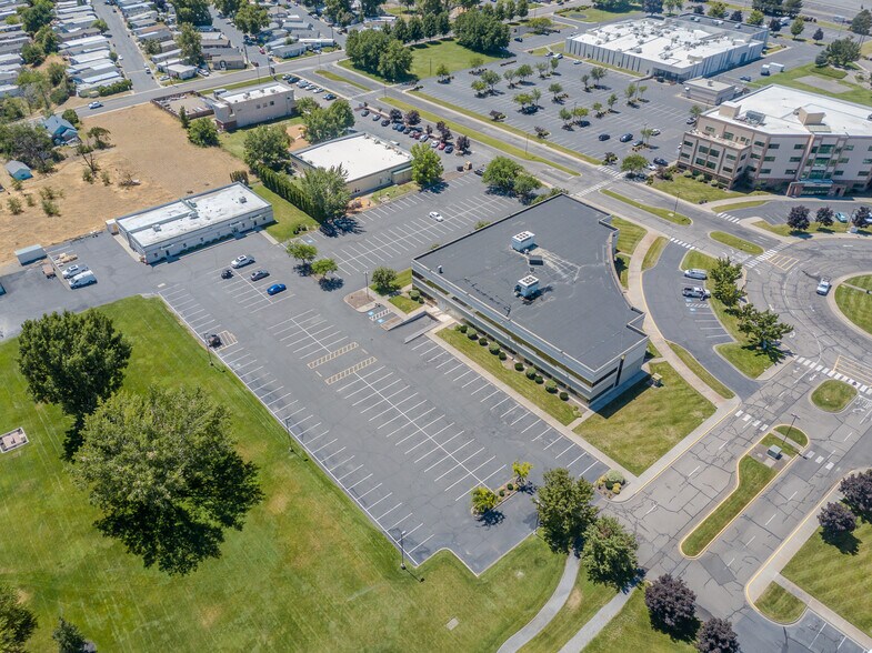 More Photos Of 2425 Stevens Center Pl, Richland Office For Lease