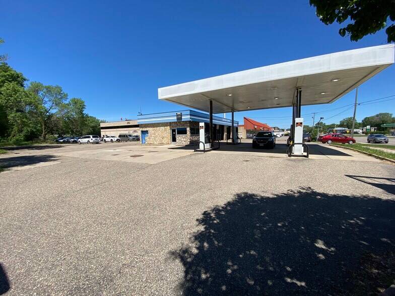 More Photos Of 1700 E Old Shakopee Rd, Minneapolis Auto Repair For Sale