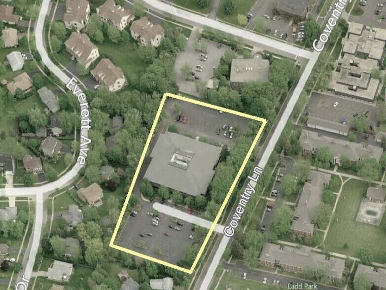 More Photos Of 500 Coventry Ln, Crystal Lake Office For Lease