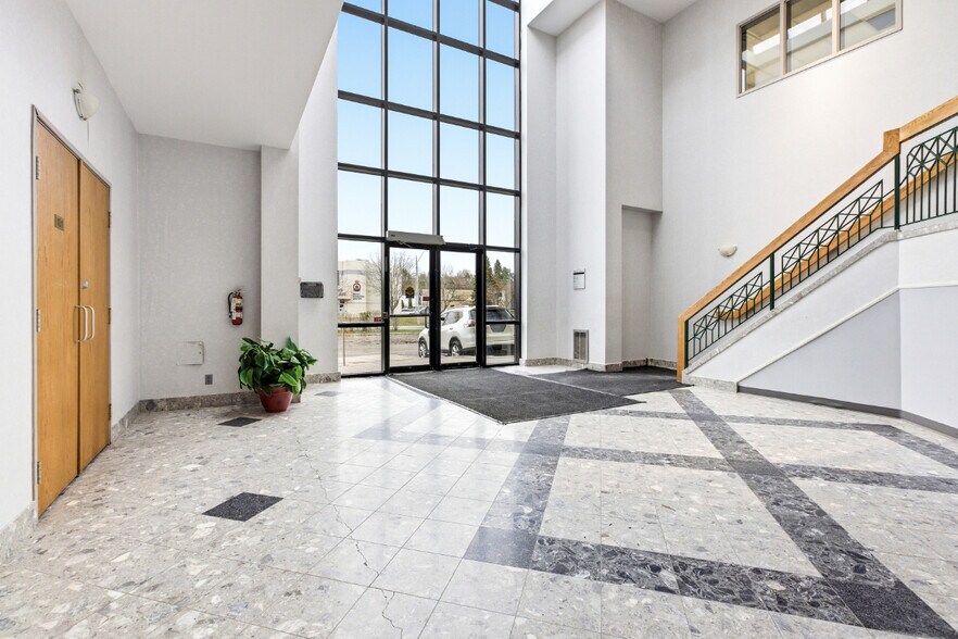 More Photos Of 815 Taylor Creek Dr, Ottawa Office For Lease