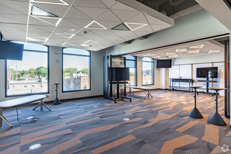 More Photos Of 711 N High St, Columbus Office Residential For Lease