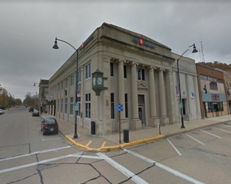 More Photos Of 108 E Court St, Richland Center Bank For Sale
