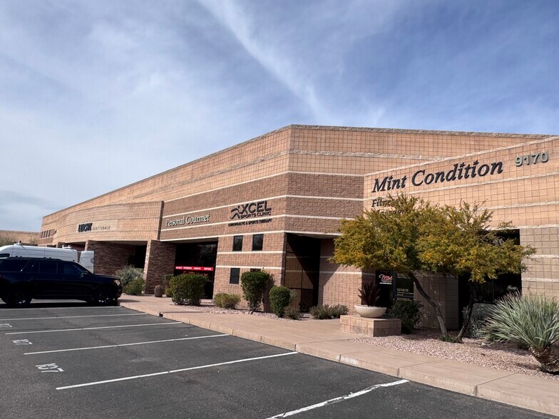 More Photos Of 9170 E Bahia, Scottsdale Showroom For Lease