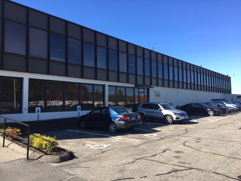 More Photos Of 400 Captain Neville Dr, Waterbury Warehouse For Lease