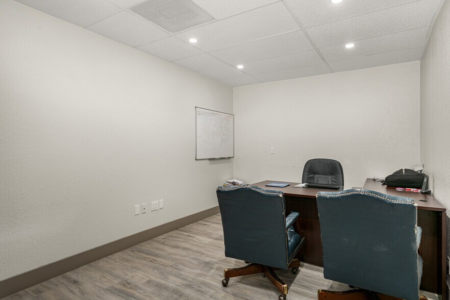 More Photos Of 2107 N Broadway, Santa Ana Loft Creative Space For Sale