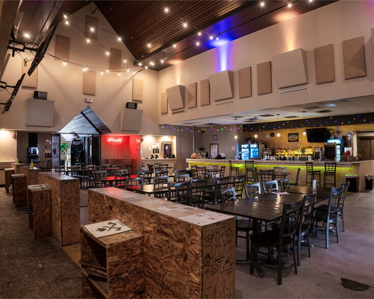 More Photos Of 145 E 8th Ave, Homestead General Retail For Lease