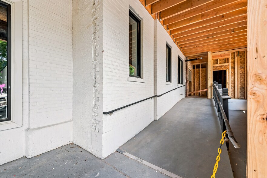 More Photos Of 145-555 Hamilton St, Allentown Showroom For Lease