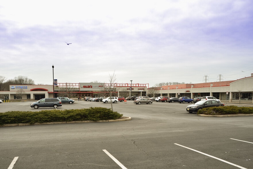 More Photos Of 2465 S Broad St, Hamilton Unknown For Lease