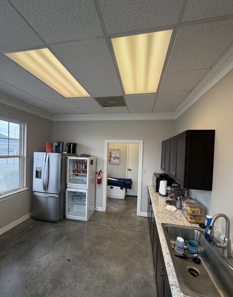 More Photos Of 2620 Brushy Creek Loop, Cedar Park Office For Lease