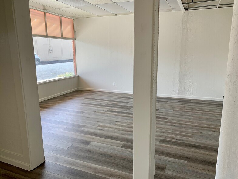 More Photos Of 211 Pine St, Kelso Apartments For Lease