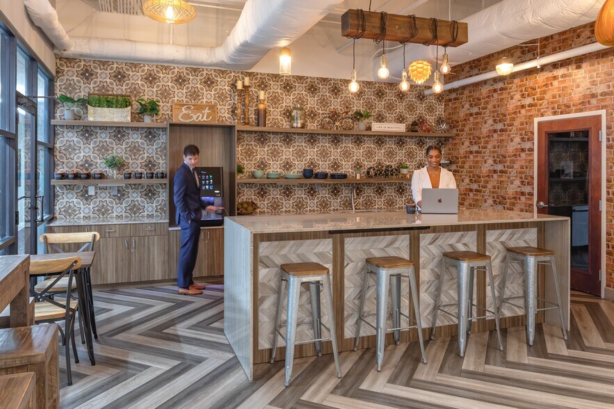 More Photos Of 101 NE 3rd Ave, Fort Lauderdale Coworking Space