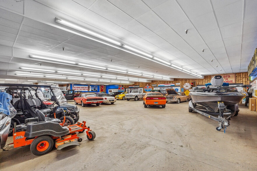 More Photos Of 417 24th St SW, Jamestown General Retail For Sale