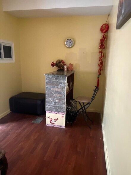 More Photos Of 451-453 N 12th St, Philadelphia Apartments For Sale