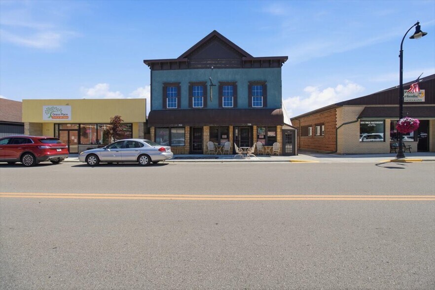 More Photos Of 116 W Jessie St, Rushford Storefront Retail Residential For Sale