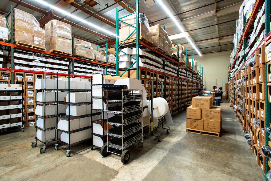 More Photos Of 1771-1837 E 46th St, Los Angeles Warehouse For Lease