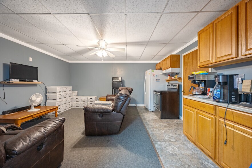 More Photos Of 4 Shearer St, Palmer General Retail For Sale