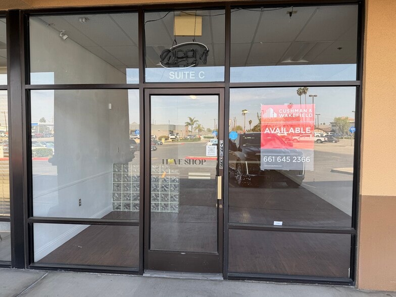 More Photos Of 13061-13073 Rosedale Hwy, Bakersfield General Retail For Lease