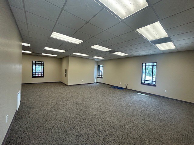 More Photos Of 201 W Palm Valley Blvd, Round Rock General Retail For Lease