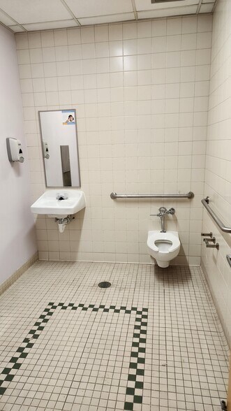 More Photos Of 3150 Polk St, Houston Medical For Sale