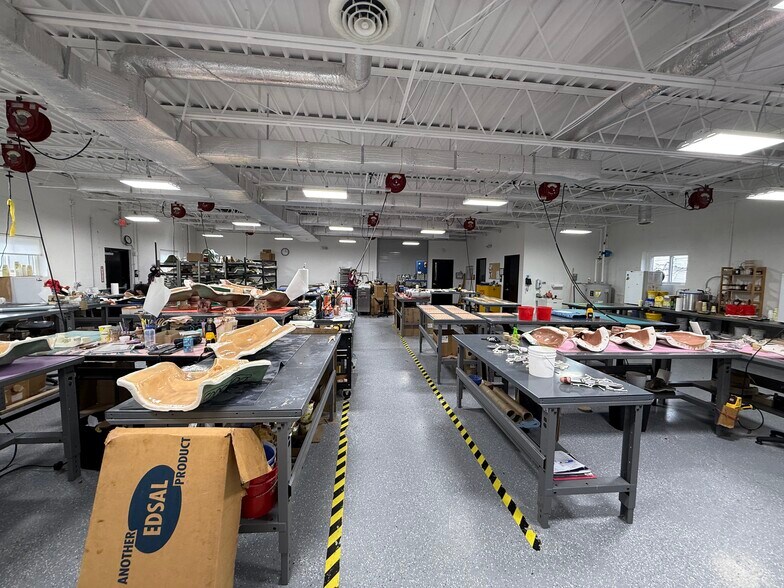 More Photos Of 668 Davisville Rd, Willow Grove Manufacturing For Sale