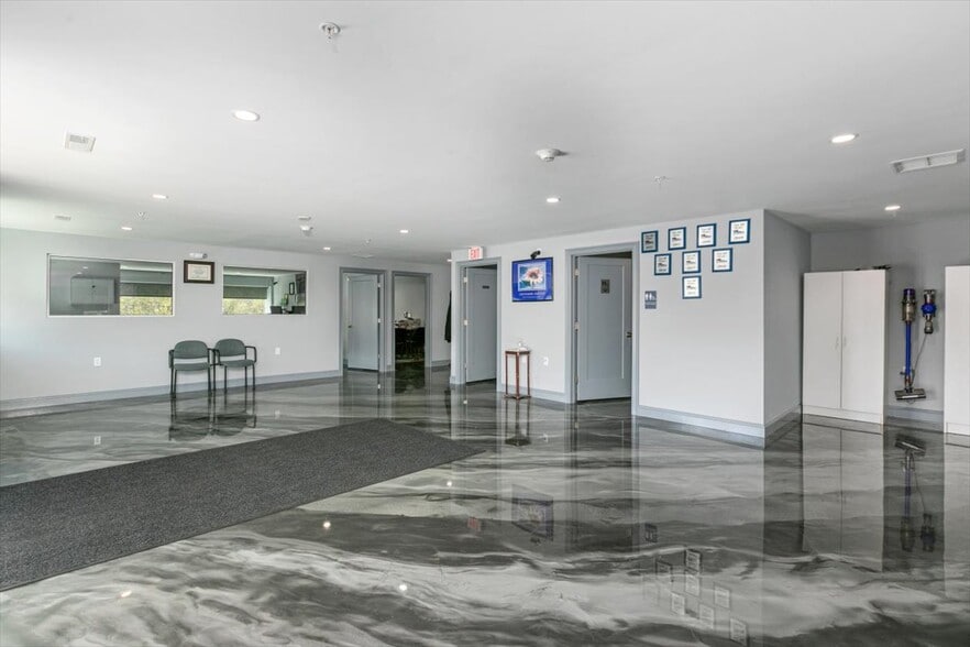More Photos Of 409 Emerson Ave, Hampstead Industrial For Sale